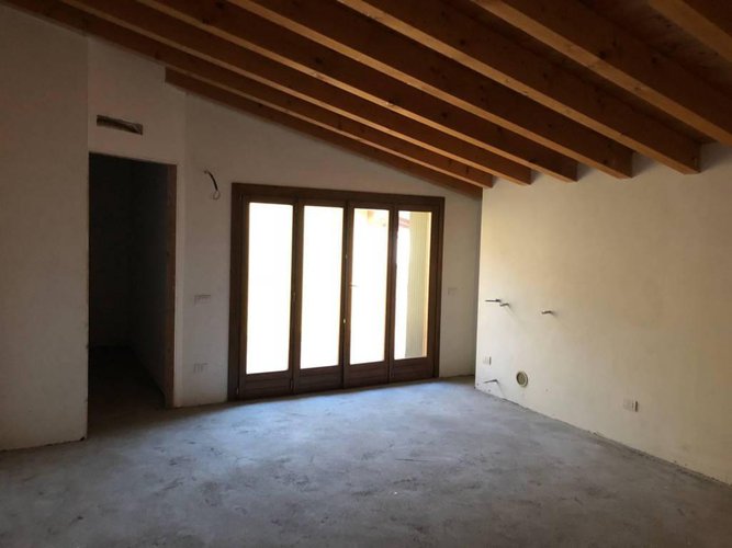 MANSARDA DA ULTIMARE CON DOPPIO BOX Calcinate