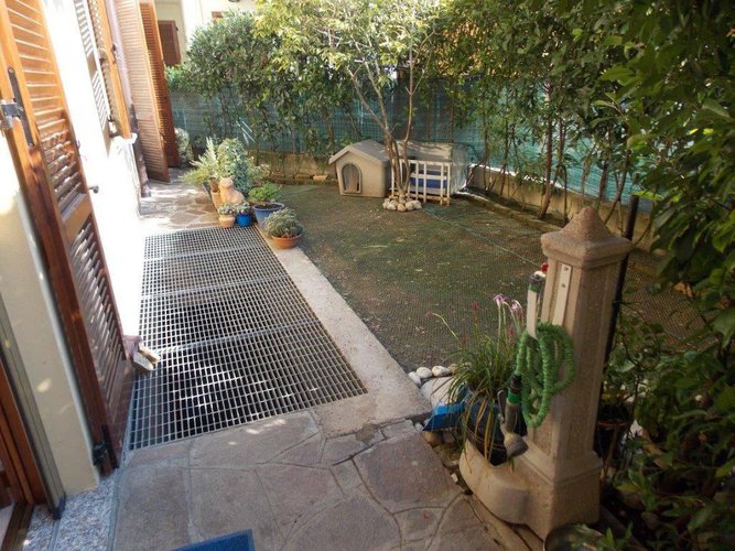 PALOSCO, TRILOCALE AL PIANO TERRA CON GIARDINETTO ESCLUSI Mornico al Serio