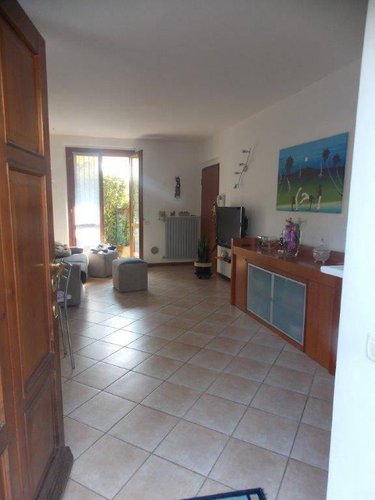 PALOSCO, TRILOCALE AL PIANO TERRA CON GIARDINETTO ESCLUSI Mornico al Serio