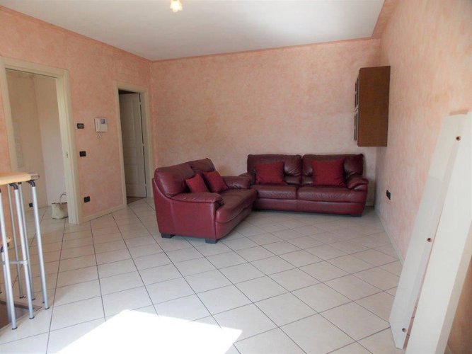 PALOSCO, RAFFINATO BILOCALE CON TERRAZZO Mornico al Serio