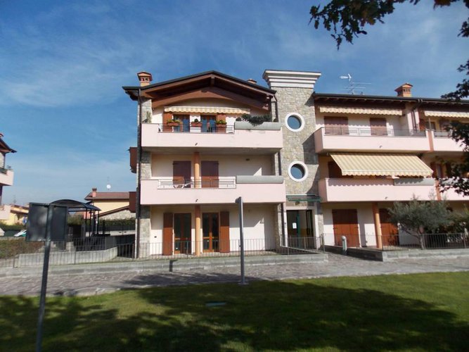 QUADRILOCALE CON GIARDINO A PALAZZOLO SULL'OGLIO Palosco