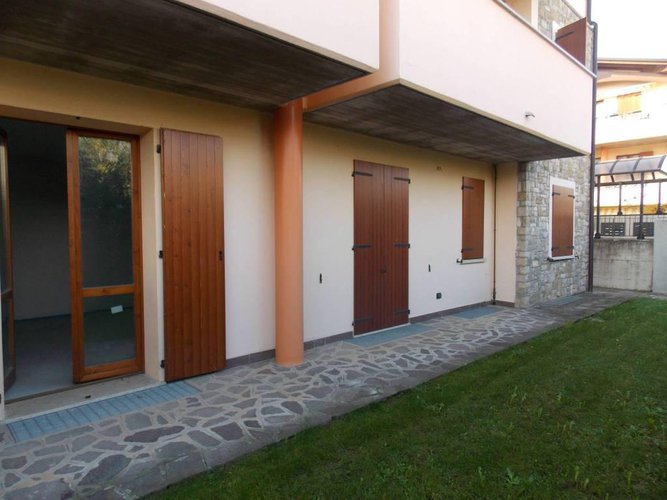 QUADRILOCALE CON GIARDINO A PALAZZOLO SULL'OGLIO Grumello del Monte