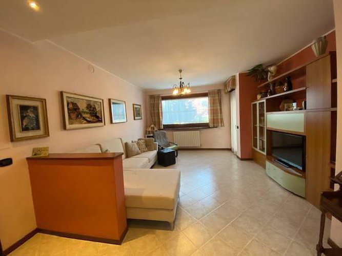 ELEGANTE APPARTAMENTO AI PIEDI DEL MONTE Bolgare