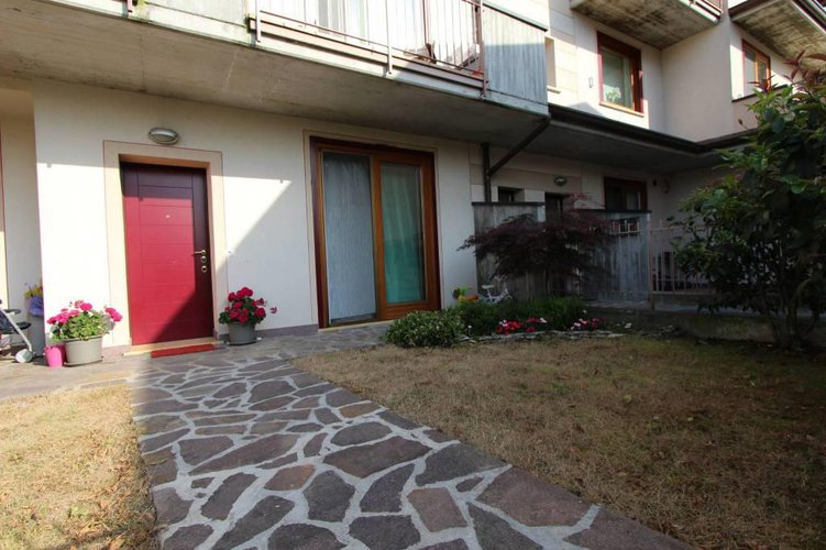 FAVOLOSO APPARTAMENTO IN VILLA!!! Bolgare