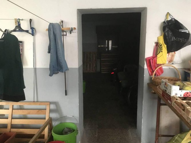 CASEGGIATO IN POSIZIONE STRATEGICA IN ZONA DI PASSAGGIO Calcinate