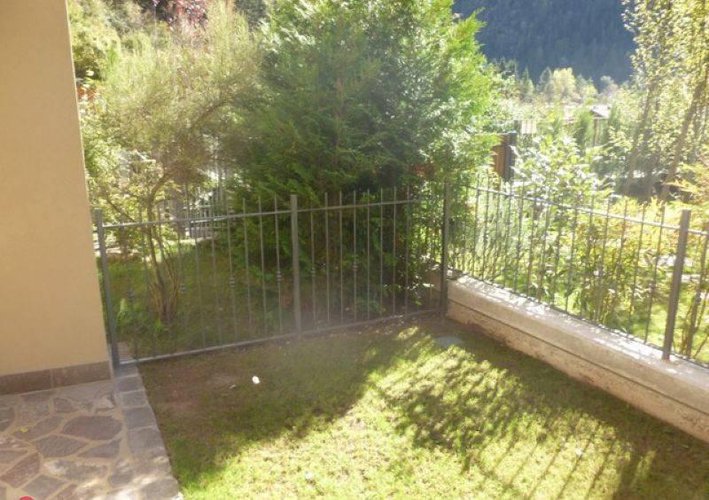 Villa a Schiera Onore