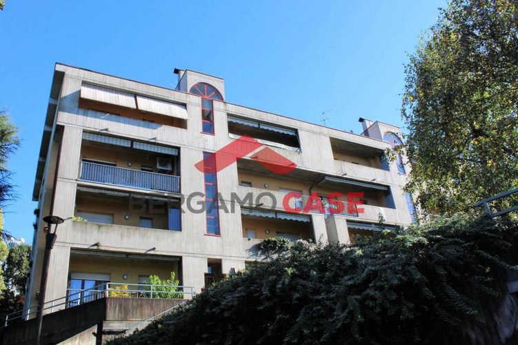 Quadrilocale con box nel quartiere Monterosso Bergamo