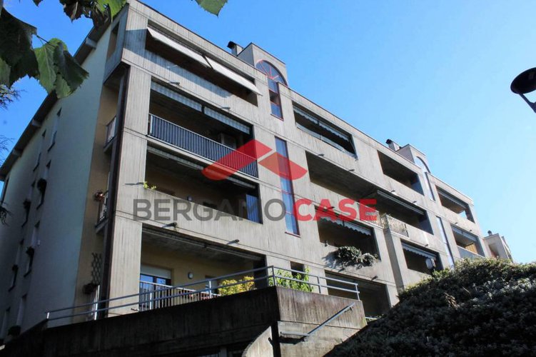 Quadrilocale con box nel quartiere Monterosso Bergamo