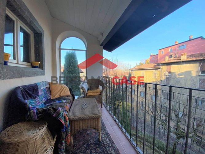 Bilocale risttrutturato in Piazza Vecchia Città Alta Bergamo