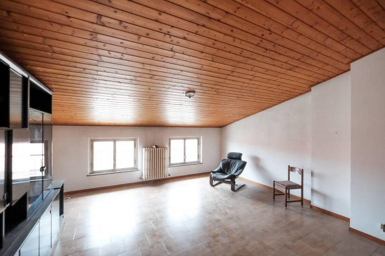 INTERO STABILE DI OLTRE 500 MQ Robbiate