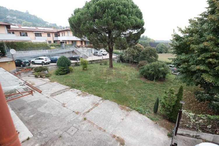 INTERO STABILE DI OLTRE 500 MQ Robbiate