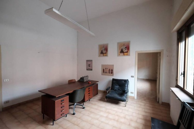 INTERO STABILE DI OLTRE 500 MQ Robbiate