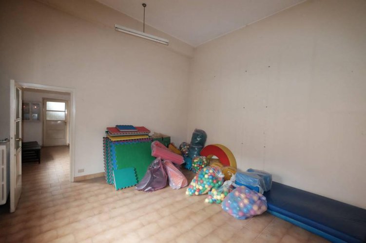 INTERO STABILE DI OLTRE 500 MQ Robbiate