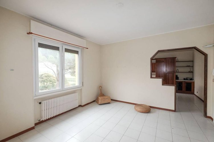 AMPIO QUADRILOCALE RISTUTTURATO CON BOX DI 100 MQ Robbiate