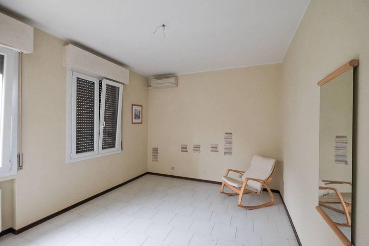 AMPIO QUADRILOCALE RISTUTTURATO CON BOX DI 100 MQ Robbiate