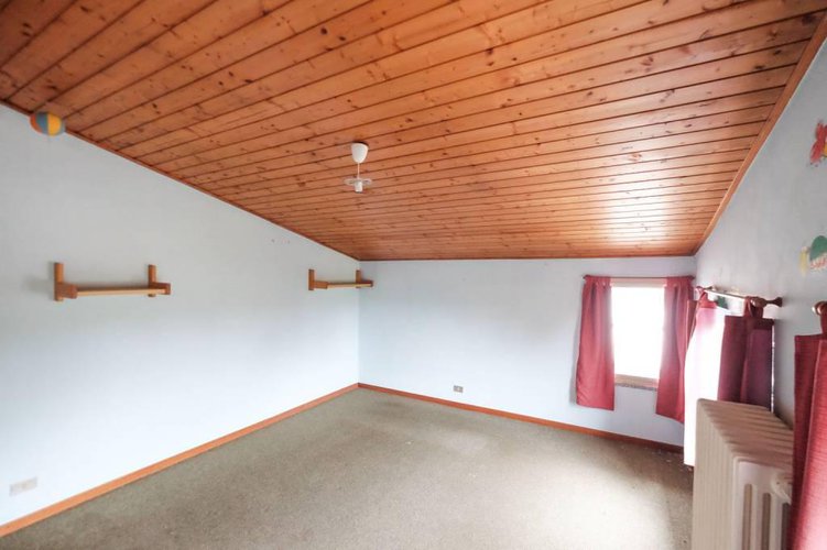 AMPIO APPARTAMENTO MANSARDATO CON POSS. BOX DI 100 MQ Robbiate