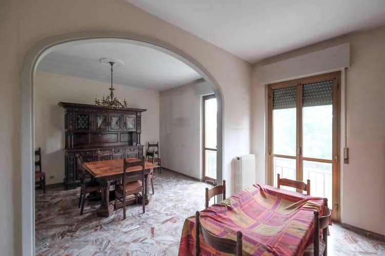 AMPIO APPARTAMENTO DI 165 MQ DA RISTUTTURARE Robbiate