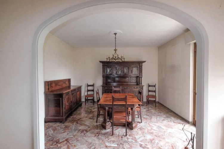 AMPIO APPARTAMENTO DI 165 MQ DA RISTUTTURARE Robbiate