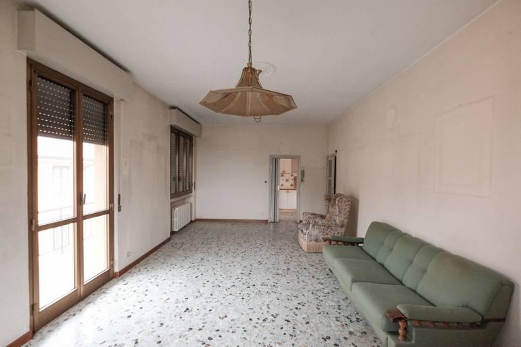 AMPIO APPARTAMENTO DI 165 MQ DA RISTUTTURARE Robbiate
