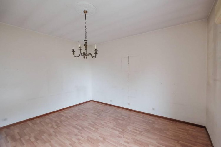 AMPIO APPARTAMENTO DI 165 MQ DA RISTUTTURARE Robbiate