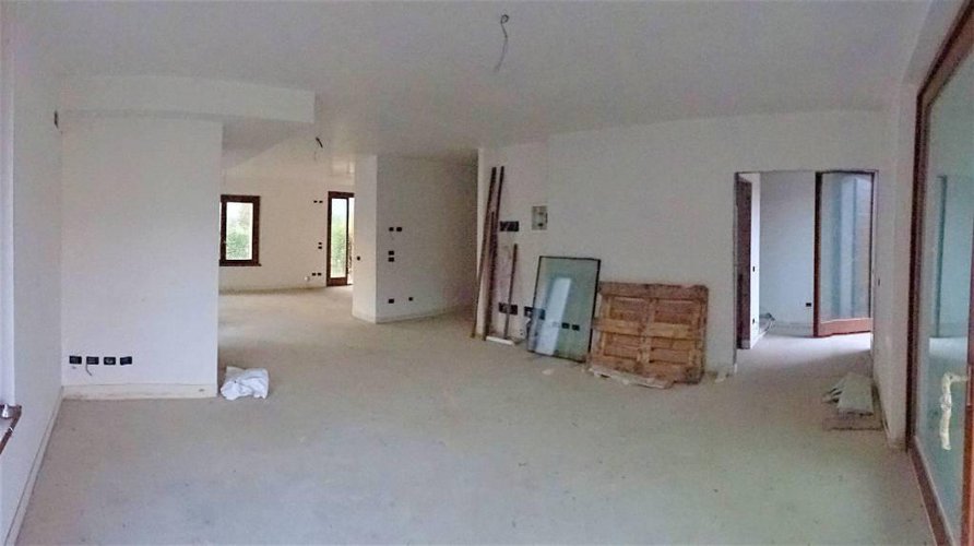 Scanzorosciate Villa singola con giardino di 400mq Scanzorosciate