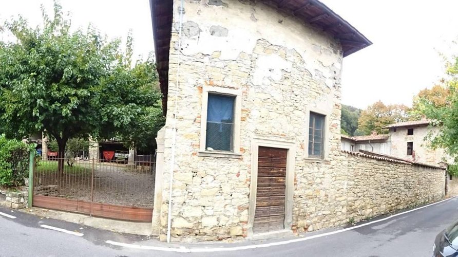 Cascina da Riattare possibilità di creare appartamenti Bergamo