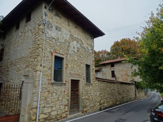 Cascina da Riattare possibilità di creare appartamenti Bergamo