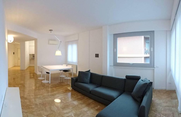 Trilocale piano alto 130mq zona centrale Bergamo