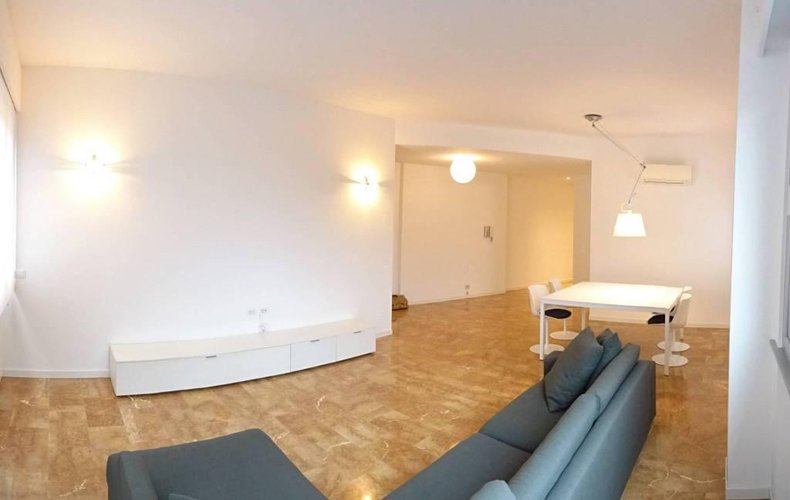 Trilocale piano alto 130mq zona centrale Bergamo