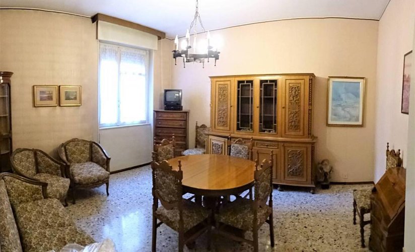 Quadrilocale 130 mq da ristrutturare via S. Caterina Bergamo