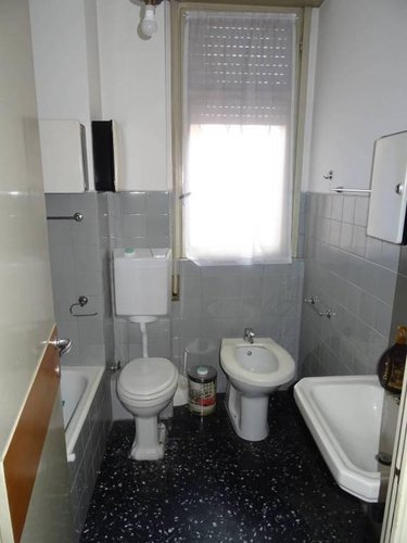 Quadrilocale 130 mq da ristrutturare via S. Caterina Bergamo