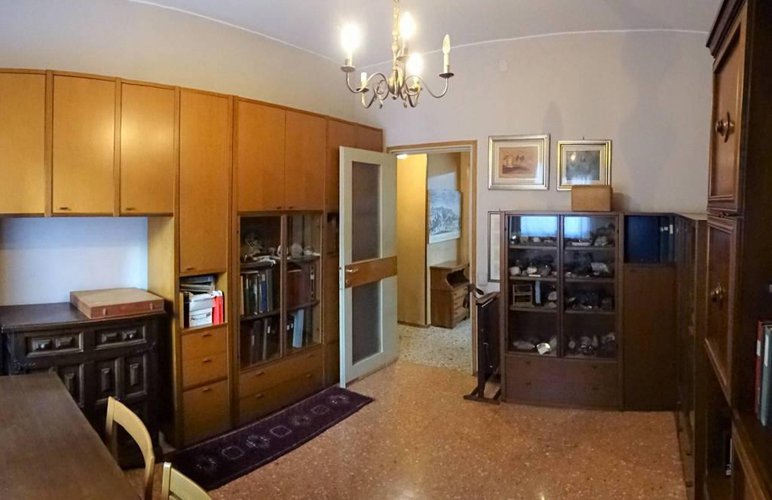 Quadrilocale 130 mq da ristrutturare via S. Caterina Bergamo