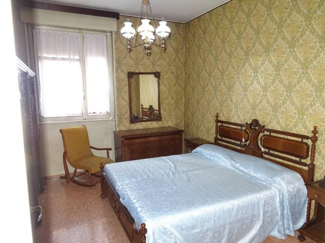 Quadrilocale 130 mq da ristrutturare via S. Caterina Bergamo