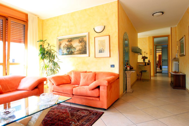 Trilocale Primo ed Ultimo Piano Seriate