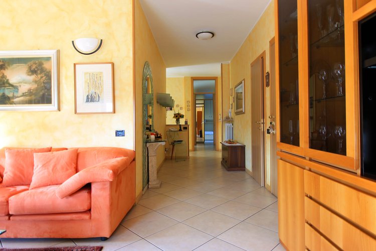 Trilocale Primo ed Ultimo Piano Seriate