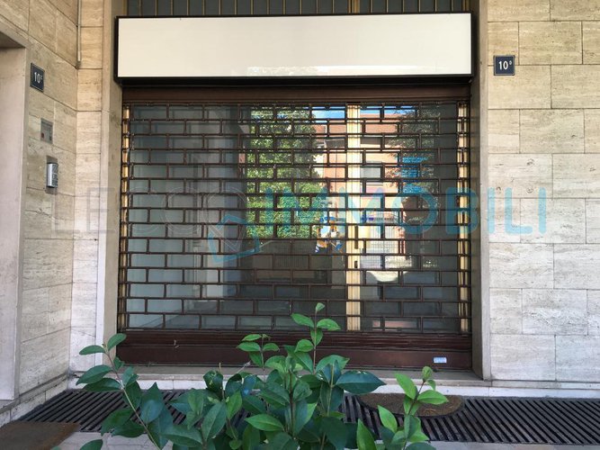 NEGOZIO VIA COMO Lecco