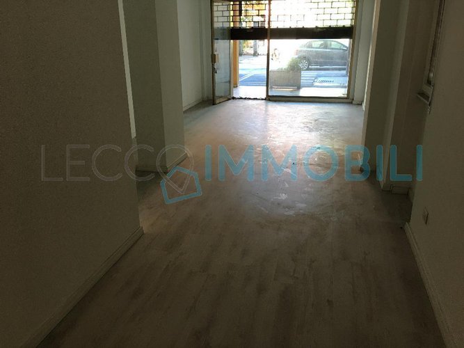 NEGOZIO VIA COMO Lecco