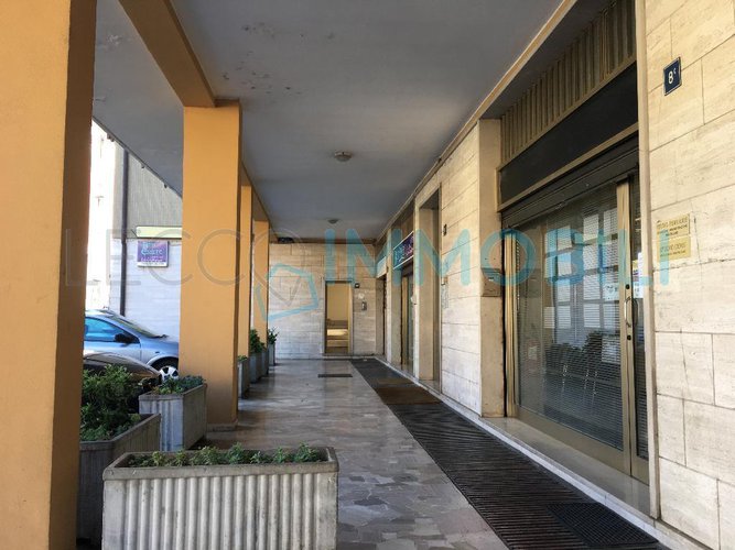 NEGOZIO VIA COMO Lecco