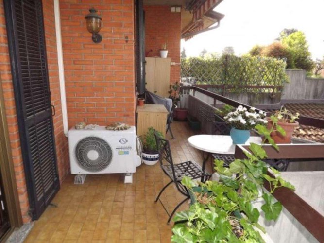 Attico su 2 livelli in zona centrale Casirate d'Adda