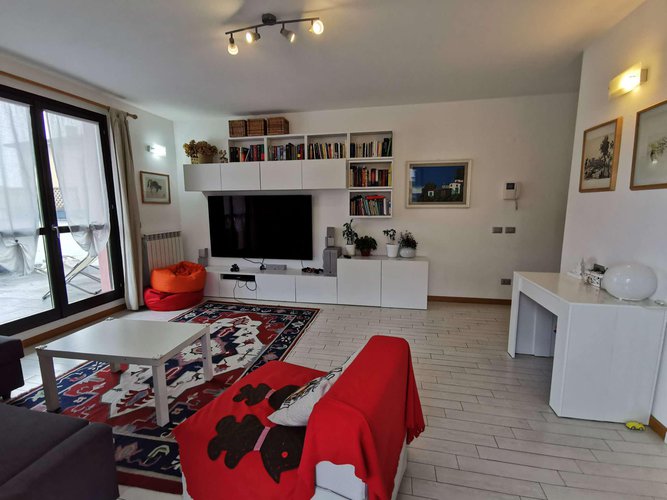 Attico su 2 livelli con terrazzo e ascensore privato a Treviglio in zona centrale. Treviglio