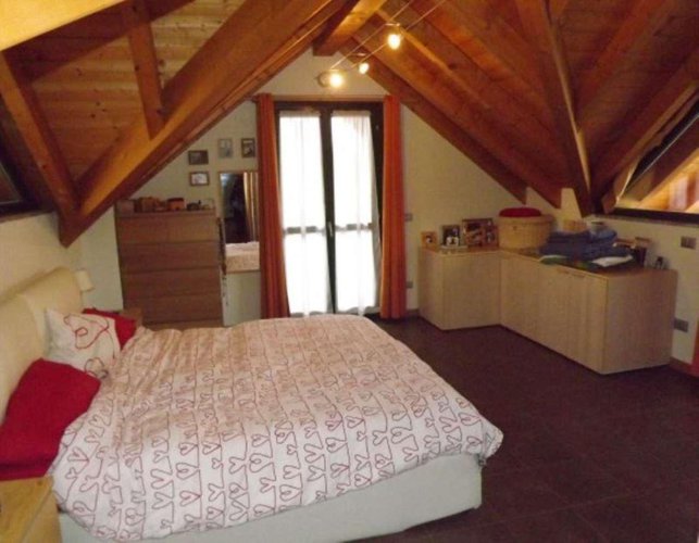 Attico su 2 livelli con terrazzo e ascensore privato a Treviglio in zona centrale. Treviglio