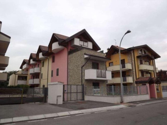 Attico su 2 livelli con terrazzo e ascensore privato a Treviglio in zona centrale. Treviglio