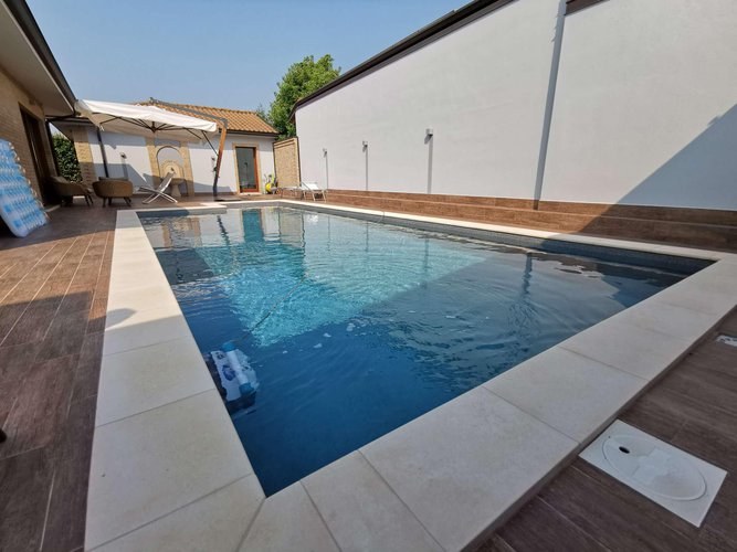 In zona esclusiva signorile villa singola con piscina a Misano Di Gera D'Adda Misano di Gera d'Adda