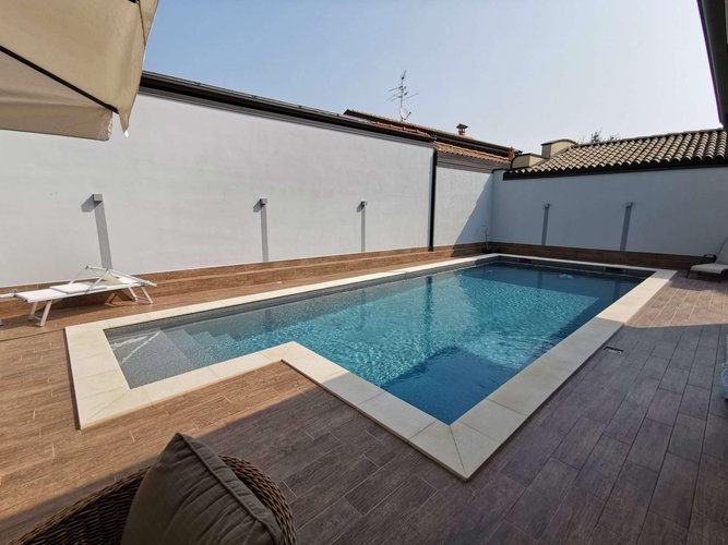 In zona esclusiva signorile villa singola con piscina a Misano Di Gera D'Adda Misano di Gera d'Adda