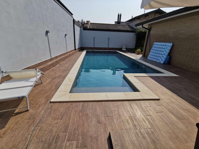 In zona esclusiva signorile villa singola con piscina a Misano Di Gera D'Adda Misano di Gera d'Adda