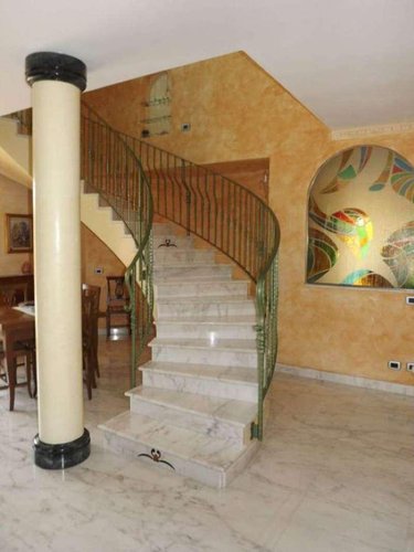 In zona esclusiva signorile villa singola con piscina a Misano Di Gera D'Adda Misano di Gera d'Adda