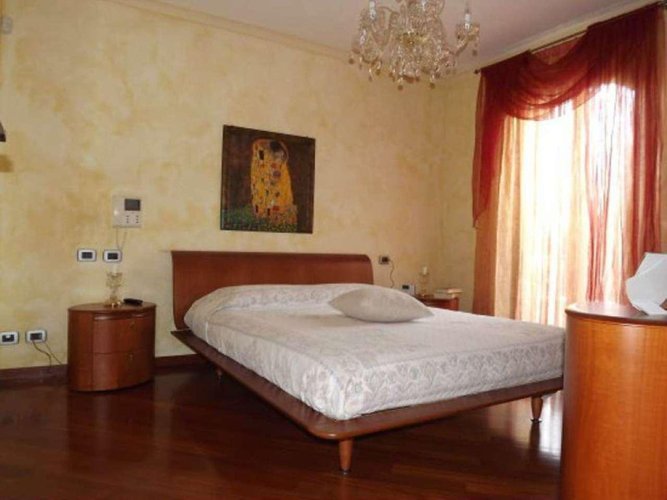 In zona esclusiva signorile villa singola con piscina a Misano Di Gera D'Adda Misano di Gera d'Adda