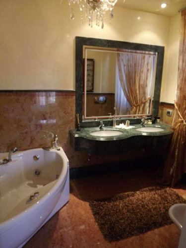 In zona esclusiva signorile villa singola con piscina a Misano Di Gera D'Adda Misano di Gera d'Adda