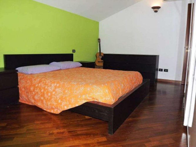 Ampio 4 locali su 2 livelli a Lurano. Lurano