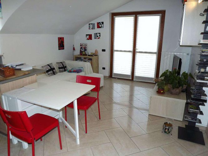 Ultimo piano -  Recente2 locali con terrazzo a Treviglio. Treviglio